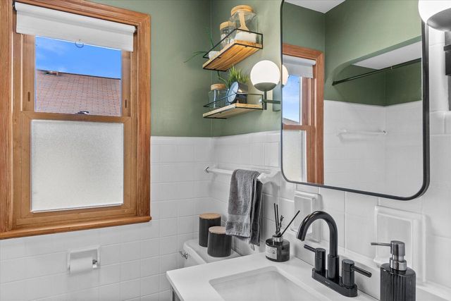 3554 S 14th STREET, Milwaukee, WI 53221