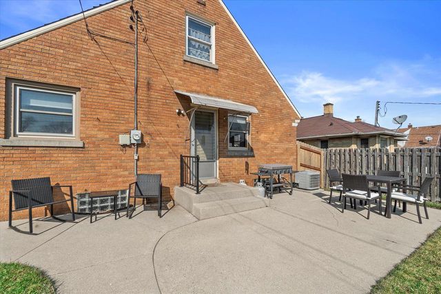 3554 S 14th STREET, Milwaukee, WI 53221