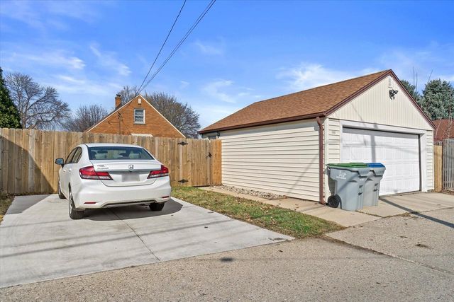 3554 S 14th STREET, Milwaukee, WI 53221