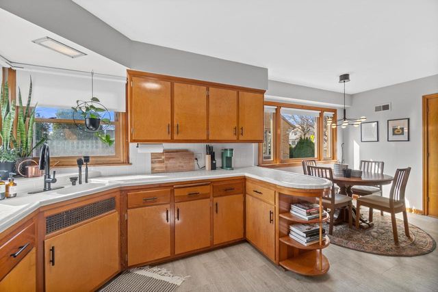 3554 S 14th STREET, Milwaukee, WI 53221