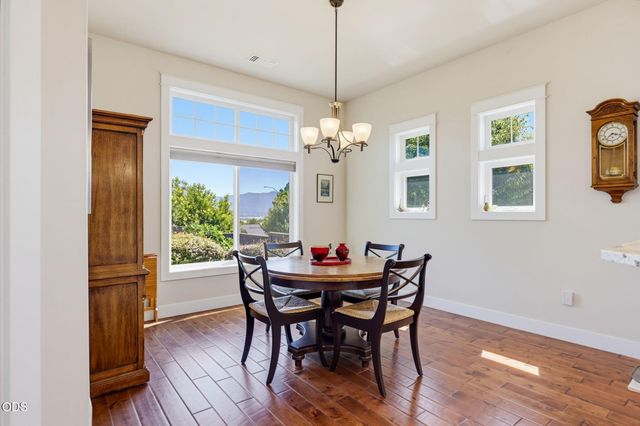 4002 Crystal Springs Drive, Medford, OR 97504