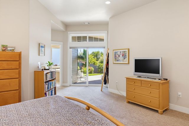 4002 Crystal Springs Drive, Medford, OR 97504