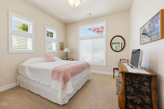 4002 Crystal Springs Drive, Medford, OR 97504