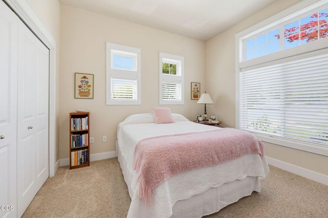 4002 Crystal Springs Drive, Medford, OR 97504