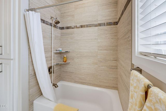 4002 Crystal Springs Drive, Medford, OR 97504