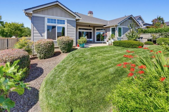 4002 Crystal Springs Drive, Medford, OR 97504