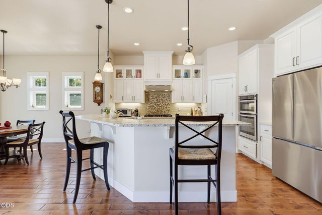 4002 Crystal Springs Drive, Medford, OR 97504