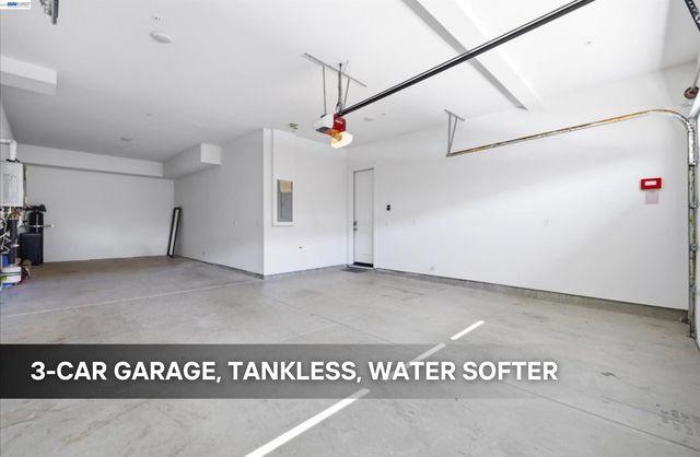 39438 Humpback Whale Rd, Newark, CA 94560