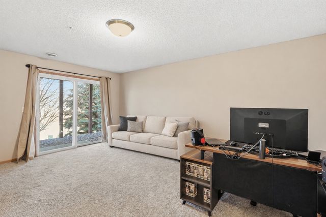 4580 Blaylock Circle, Inver Grove Heights, MN 55076