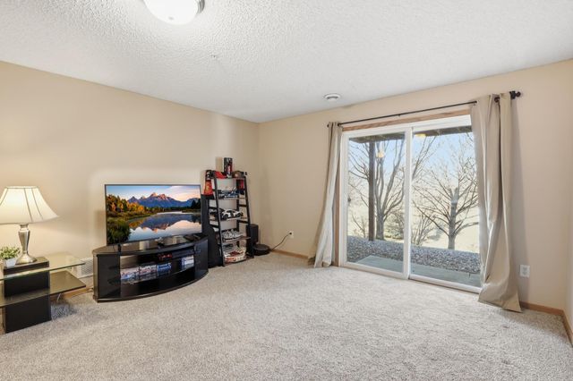 4580 Blaylock Circle, Inver Grove Heights, MN 55076