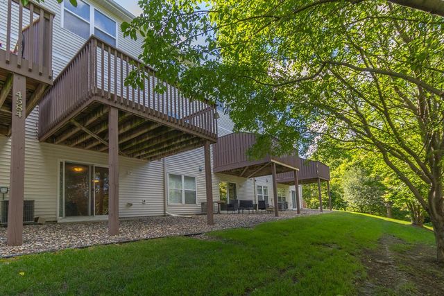 4580 Blaylock Circle, Inver Grove Heights, MN 55076