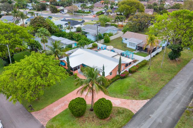 661 Eagle Circle, Delray Beach, FL 33444