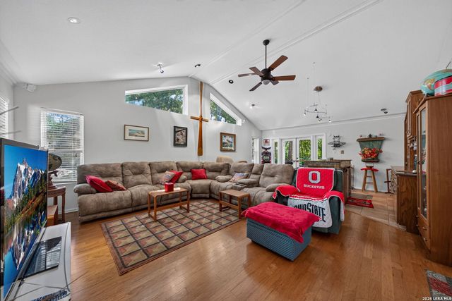 9611 AZALEA CIR, Garden Ridge, TX 78266