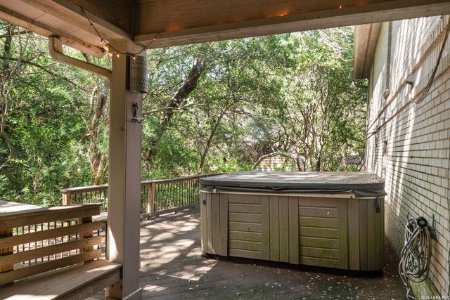 9611 AZALEA CIR, Garden Ridge, TX 78266