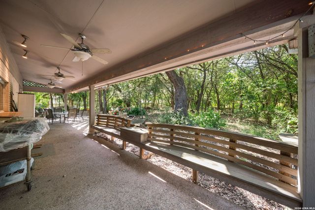 9611 AZALEA CIR, Garden Ridge, TX 78266