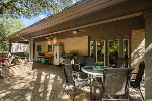 9611 AZALEA CIR, Garden Ridge, TX 78266