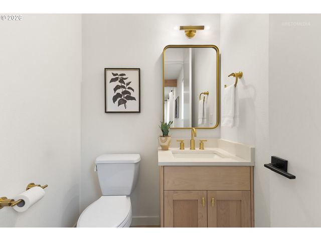 1122 Se TENINO St, Portland, OR 97202