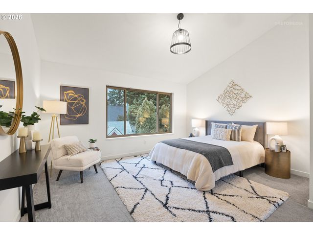 1122 Se TENINO St, Portland, OR 97202