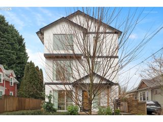 1122 Se TENINO St, Portland, OR 97202