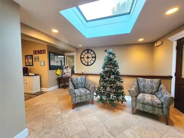 525 Riverleigh Ave C7, Riverhead, NY 11901