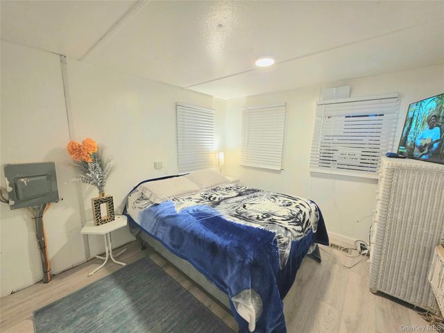 525 Riverleigh Ave C7, Riverhead, NY 11901