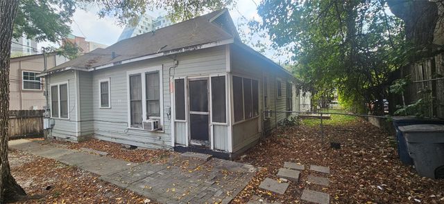 704 W 22nd B, Austin, TX 78705