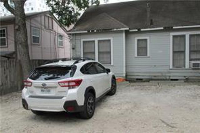 704 W 22nd B, Austin, TX 78705