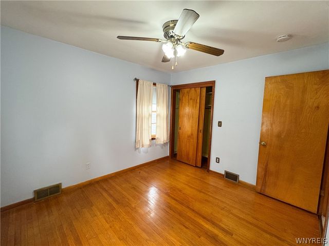 585 Harlem Road, West Seneca, NY 14224