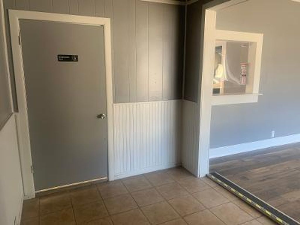 506 Holcombe Avenue, Mobile, AL 36606 — photo 2