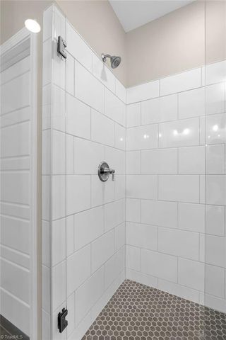 1715 Creekline Drive, Kernersville, NC 27284