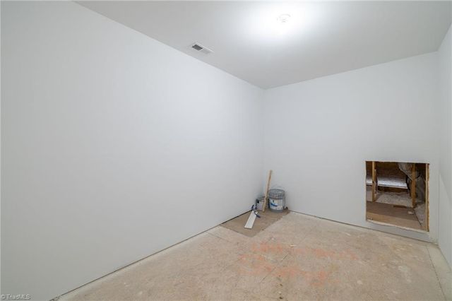 1715 Creekline Drive, Kernersville, NC 27284