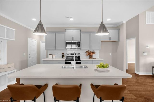 1715 Creekline Drive, Kernersville, NC 27284