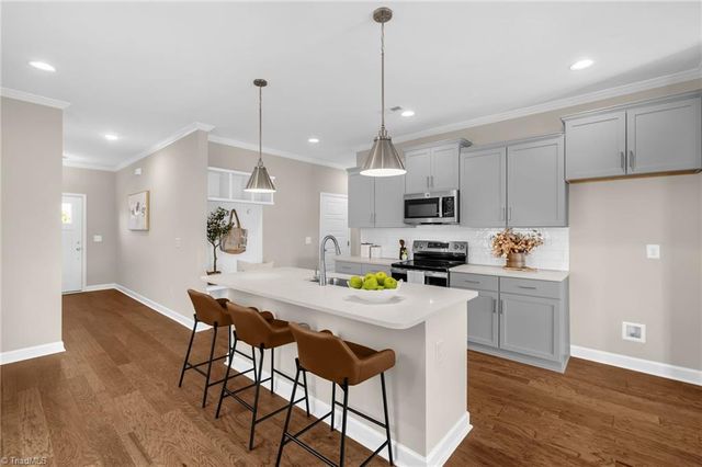 1715 Creekline Drive, Kernersville, NC 27284