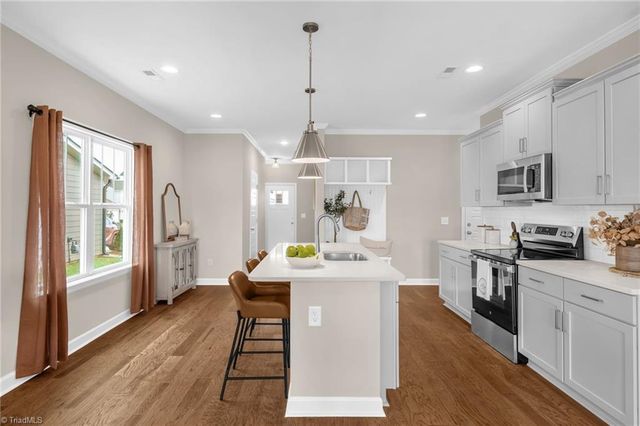 1715 Creekline Drive, Kernersville, NC 27284