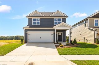 1715 Creekline Drive, Kernersville, NC 27284
