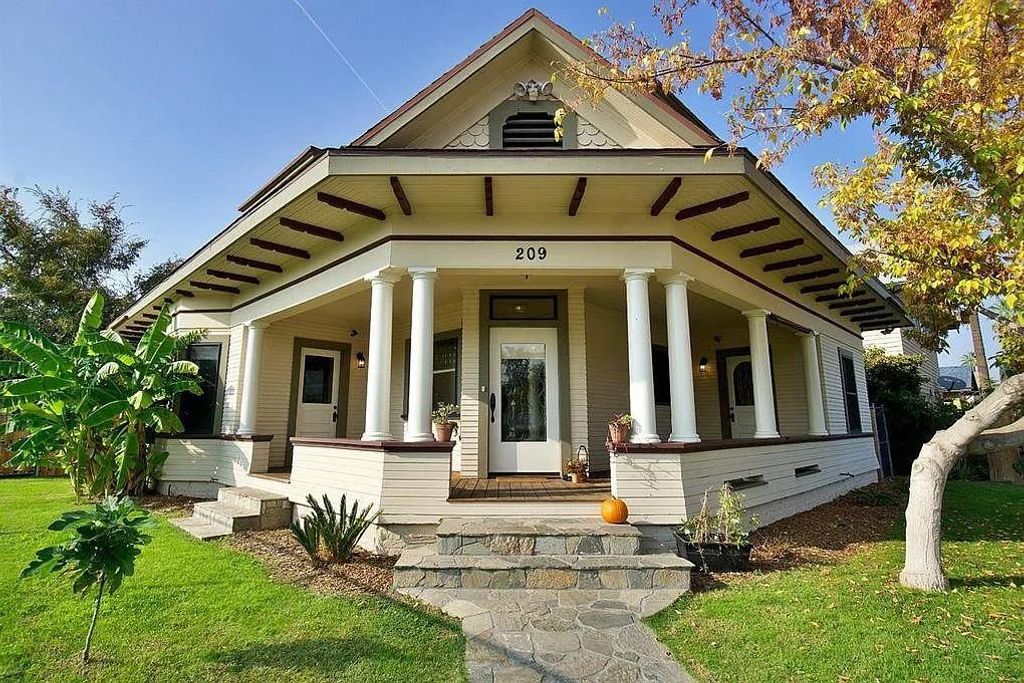 209 N Diana Street, Fresno, CA 93701