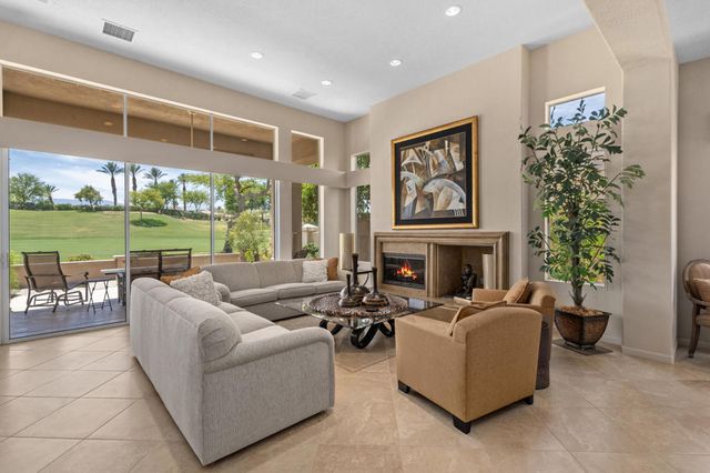 263 Desert Holly Drive, Palm Desert, CA 92211