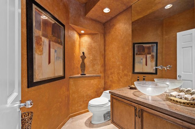 263 Desert Holly Drive, Palm Desert, CA 92211