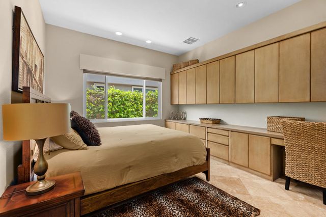 263 Desert Holly Drive, Palm Desert, CA 92211