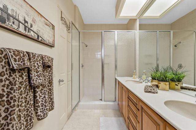 263 Desert Holly Drive, Palm Desert, CA 92211