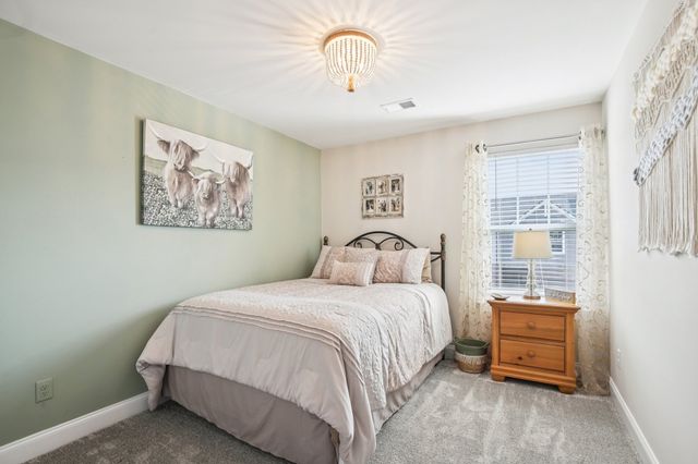 423 Palmetto Dr, Columbia, TN 38401