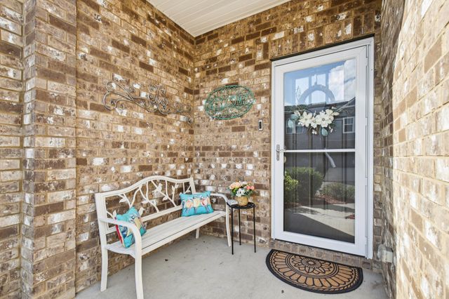 423 Palmetto Dr, Columbia, TN 38401