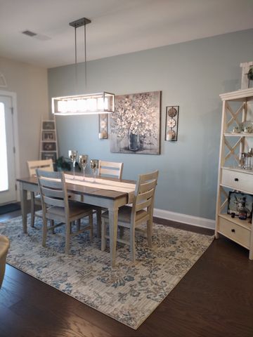 423 Palmetto Dr, Columbia, TN 38401