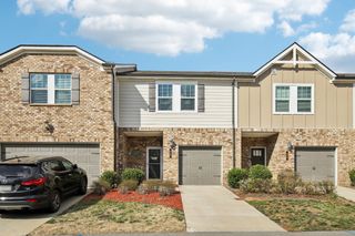 423 Palmetto Dr, Columbia, TN 38401