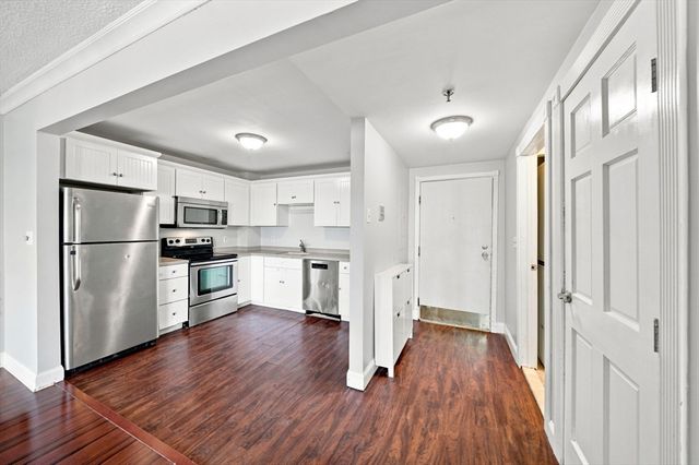 100 Cove Way 802, Quincy, MA 02169