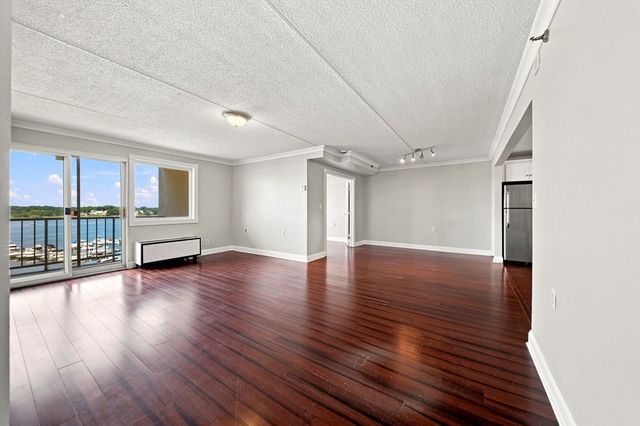 100 Cove Way 802, Quincy, MA 02169