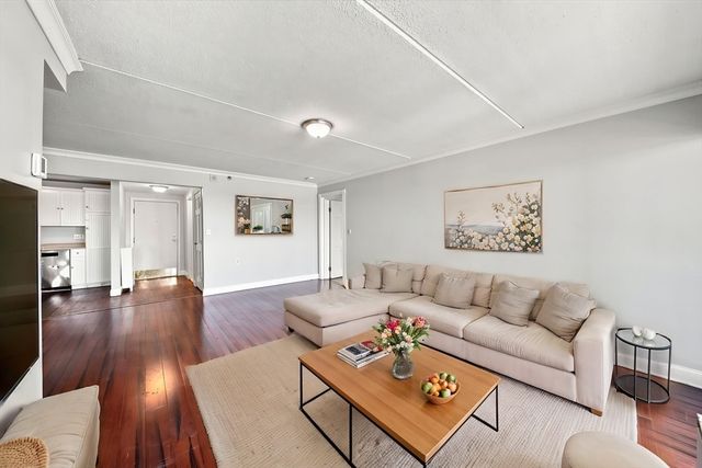 100 Cove Way 802, Quincy, MA 02169