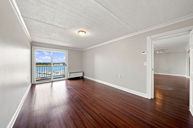 100 Cove Way 802, Quincy, MA 02169