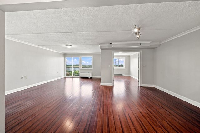 100 Cove Way 802, Quincy, MA 02169
