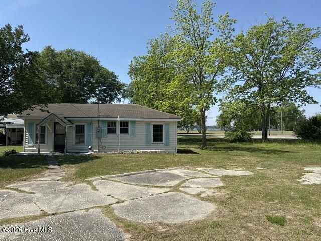 905 N C Street, Bridgeton, NC 28519